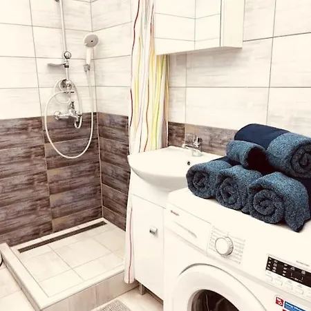 Lägenhet Westend Warm & Cozy Budapest